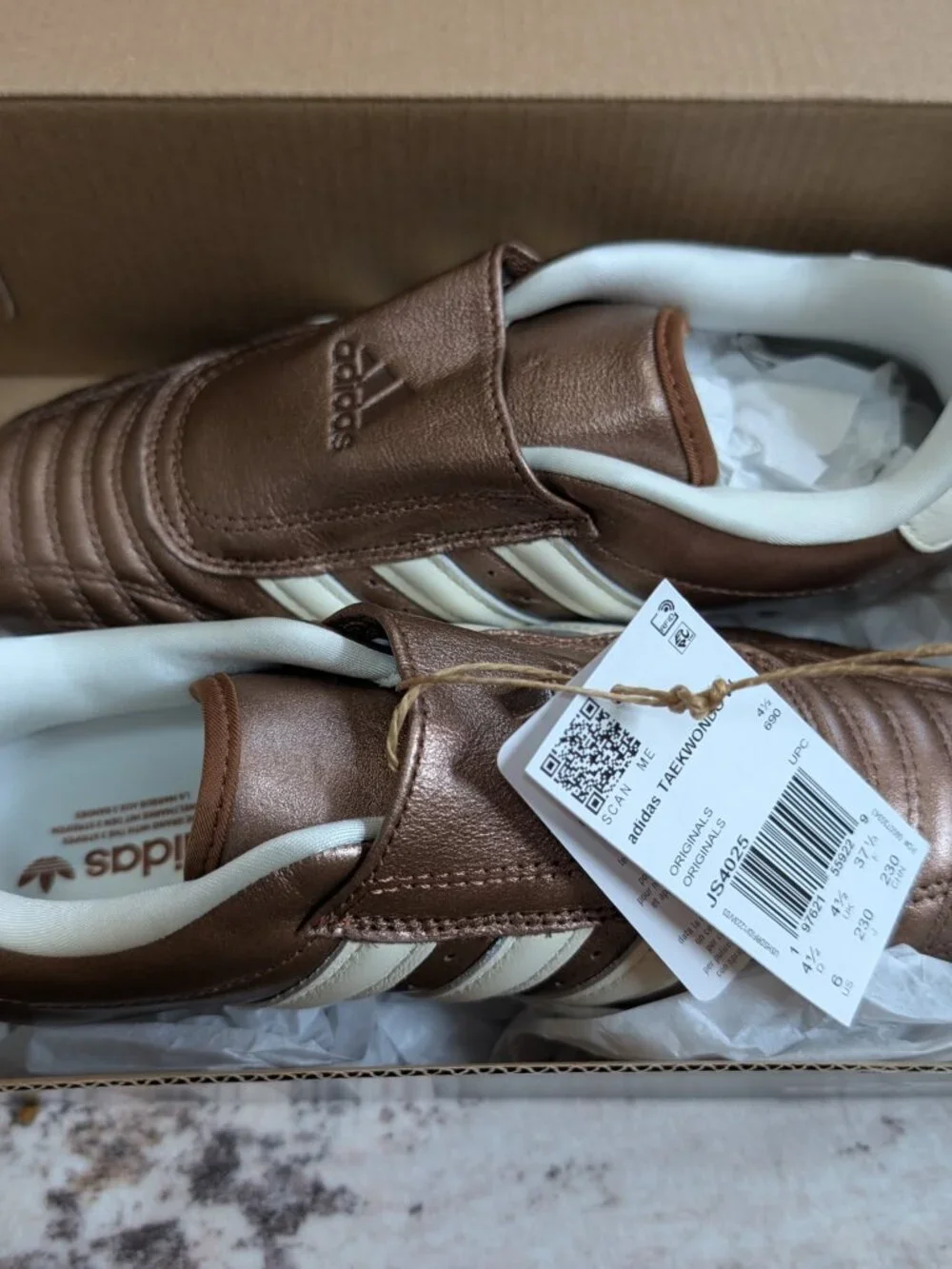 NEW Adidas Taekwondo W Metallic Bronze/Cream Youth Size 6/Women's 7/7.5 NWT